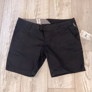 Volcom Frochickie 7” Short Black size 1 Brand New with tags